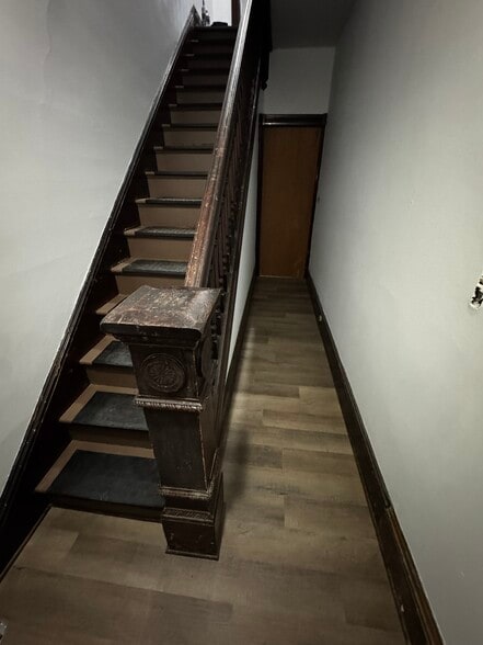 Downstairs storage - 121 Mercer St