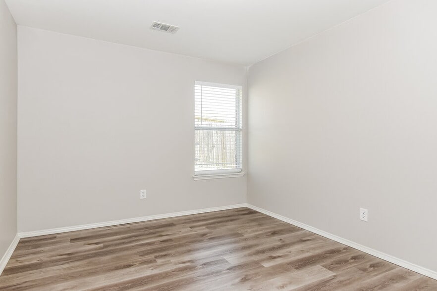 Building Photo - 2022 Cobblestone Trail