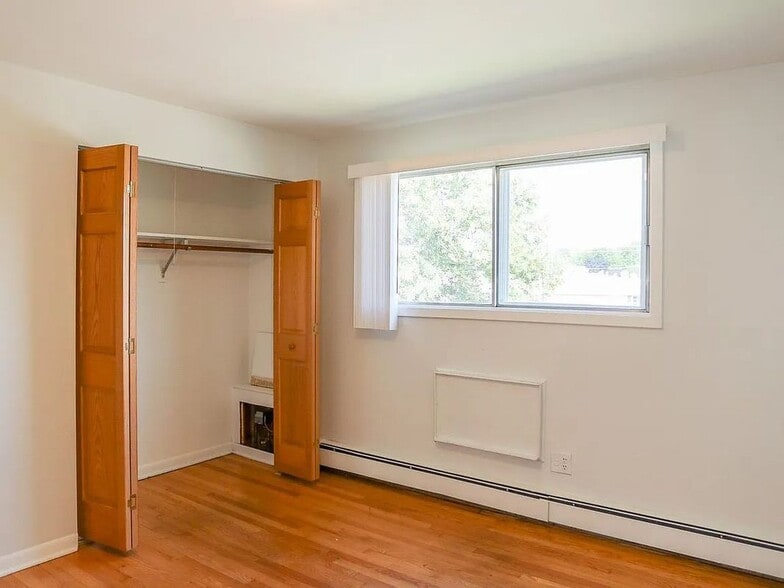 Building Photo - 700 McKinley Ave