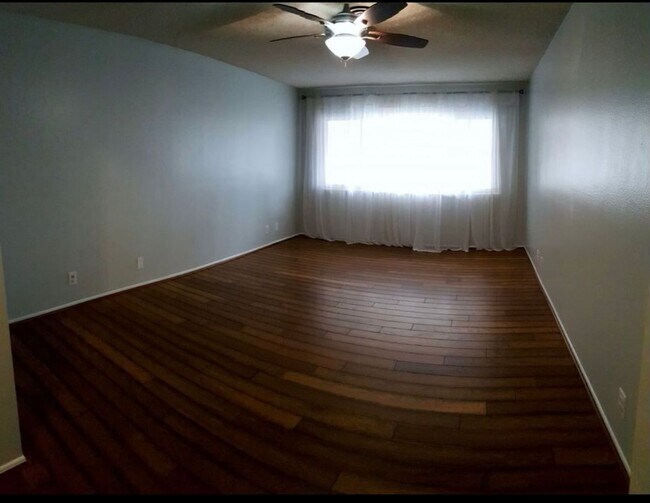Building Photo - Beautiful home for Rent. Paid Solar, A/C, ...