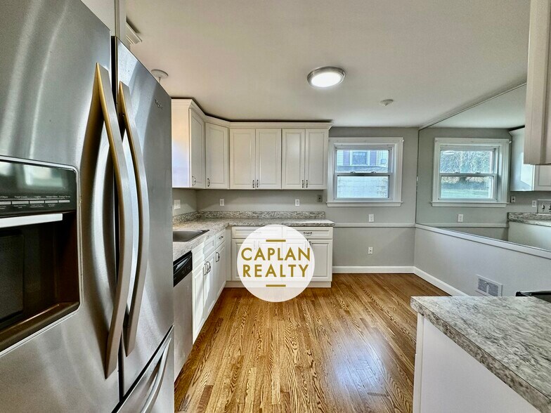 Building Photo - 29 Wellington Rd