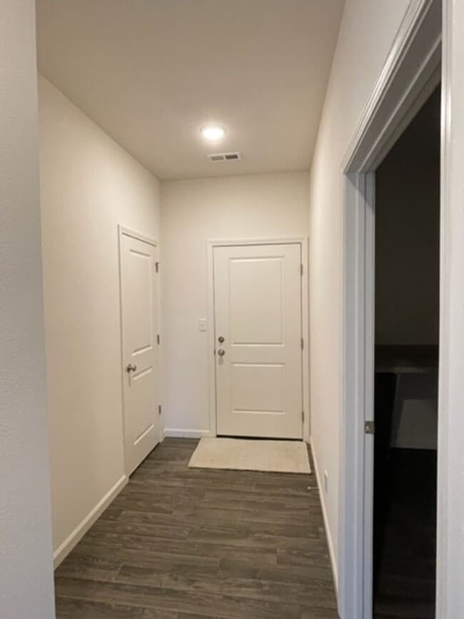 Building Photo - Avalon Bluff...3 Bedroom 2 Bath House