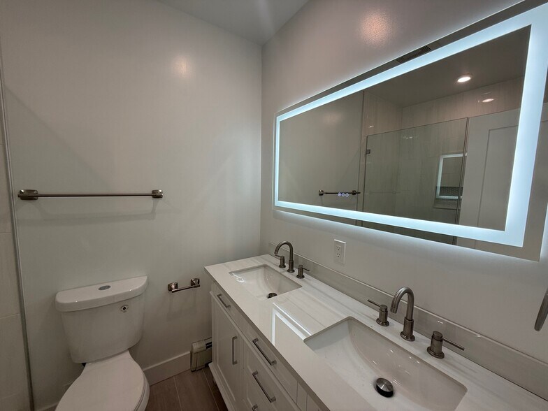 Building Photo - 51 W Eagle St