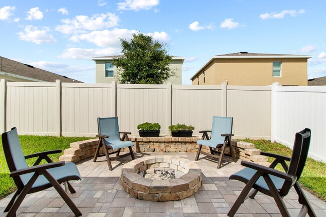 Building Photo - LIKE NEW Home For Rent in Southfork Lakes!