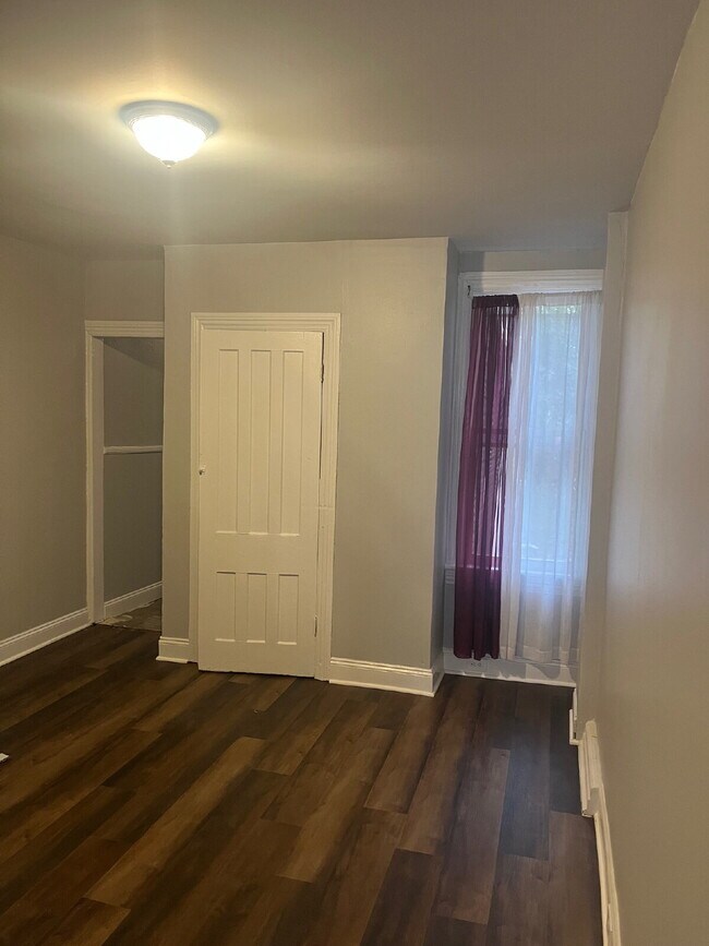 Building Photo - 1210 Anderson St