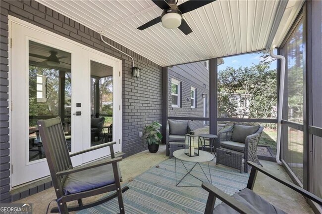 Building Photo - 677 Hillandale Cir