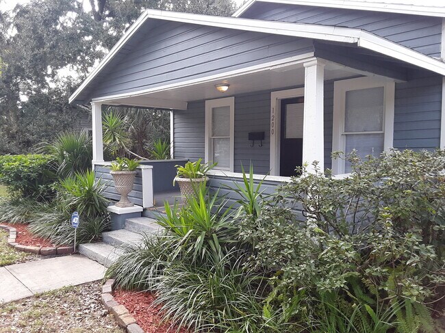 Building Photo - 1200 Magnolia Ave
