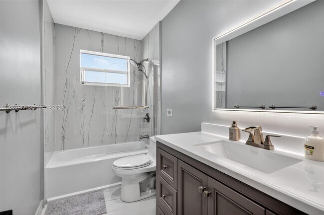 Building Photo - 1820 N 56th Ave