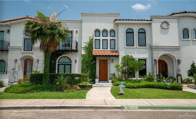 Building Photo - Stylish 2-Story Home in Gated Community with Pool!