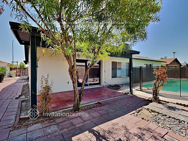 Building Photo - 9838 N 48th Dr
