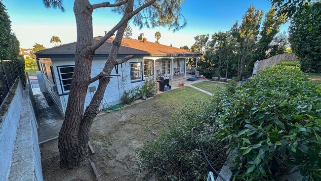 Building Photo - Classic View Park Rental