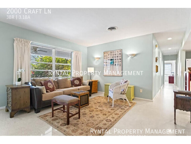 Building Photo - Sarasota Gem! Stunning 3/3.5 Home with Bac...