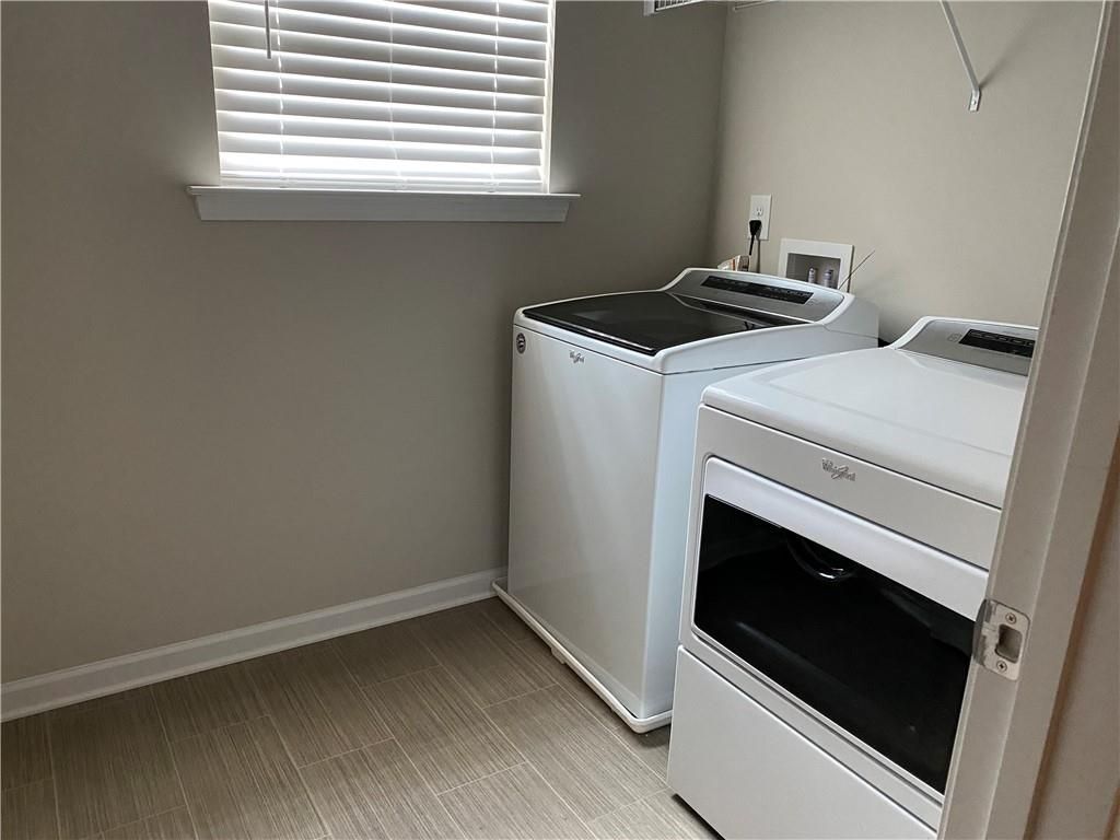 Building Photo - 2597 Bloom Cir