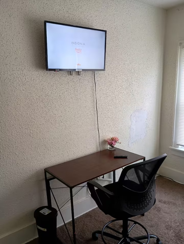 Building Photo - 74 S Anderson Ave