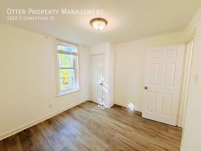 Building Photo - 1662 S Conestoga St