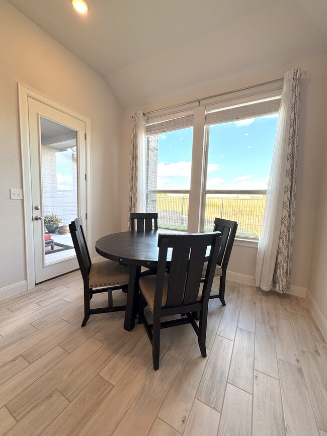 Building Photo - 6713 Brindisi Pl