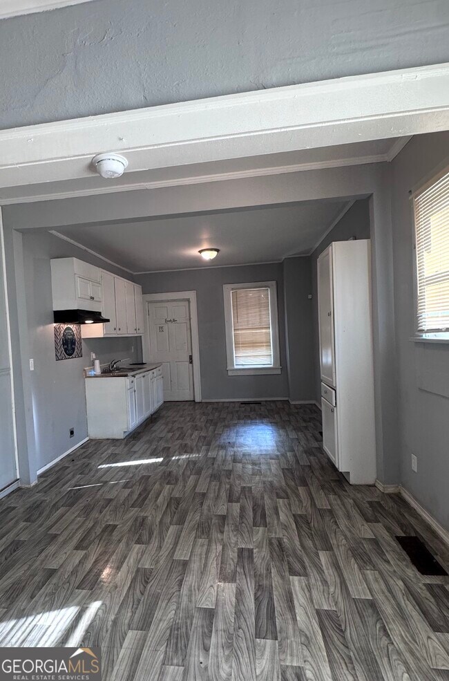 Building Photo - 2794 Napier Ave