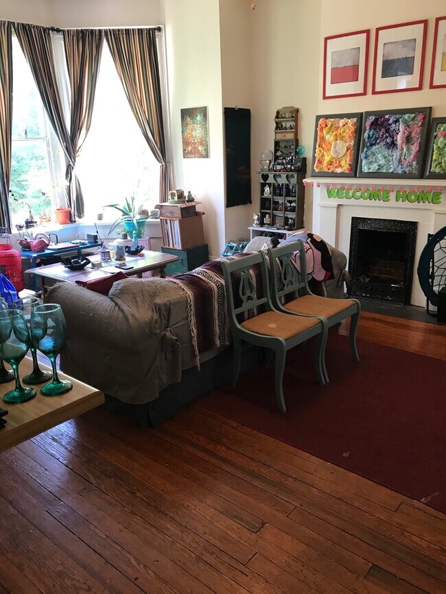 Building Photo - 1123 Grove Ave