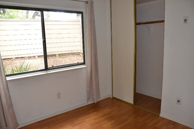 Building Photo - 1420 Foothill Meadows Ct