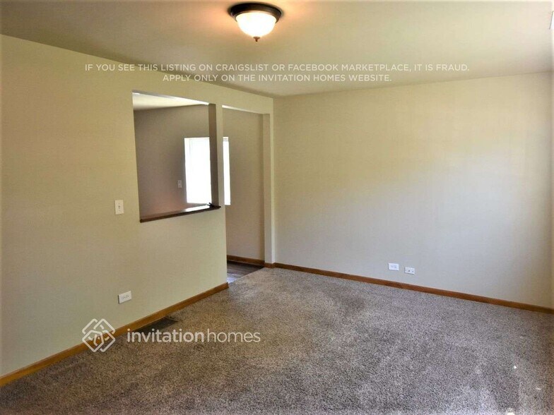 Building Photo - 11521 S Karlov Ave
