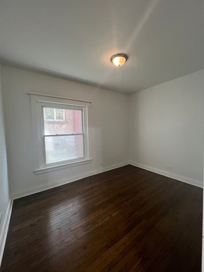 Building Photo - 6151 S Langley Ave