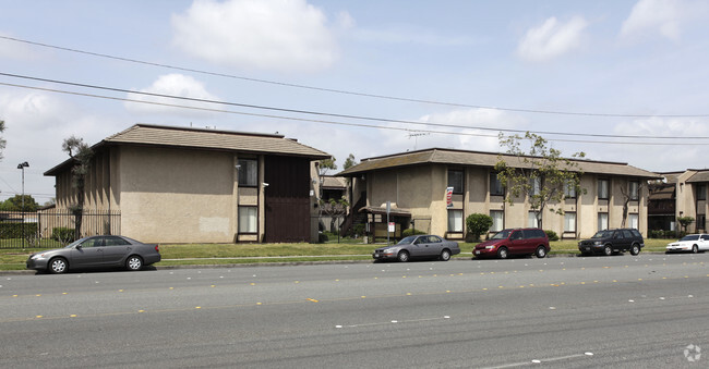 Primary Photo - Bolsa West Apartments