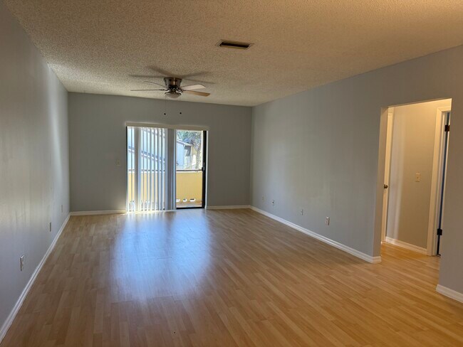 Building Photo - 3541 E Fort King St