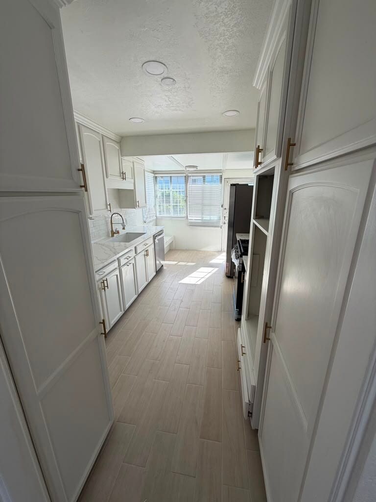 Building Photo - 2534 Haller St