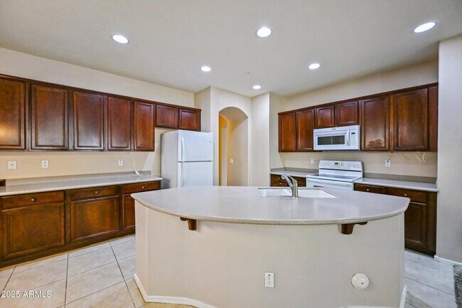 Building Photo - 7102 W Katharine Way