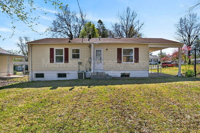 Building Photo - 12405 Pizarro Dr