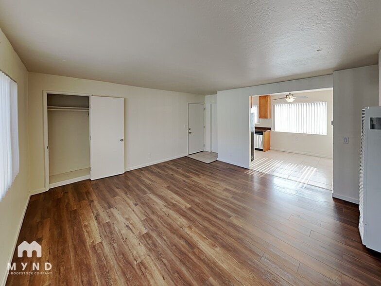 Building Photo - 237 N 8th St