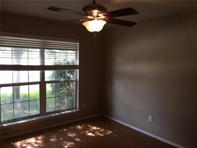 Building Photo - 3557 Sandy Koufax Ln