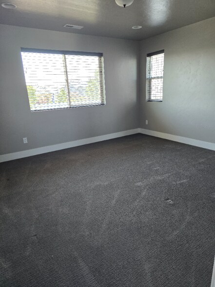 Building Photo - 5951 W Riva Capri St