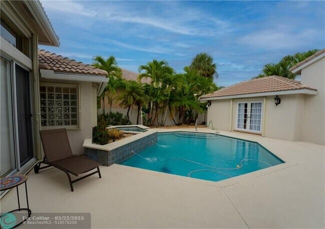 Building Photo - 20107 Ocean Key Dr
