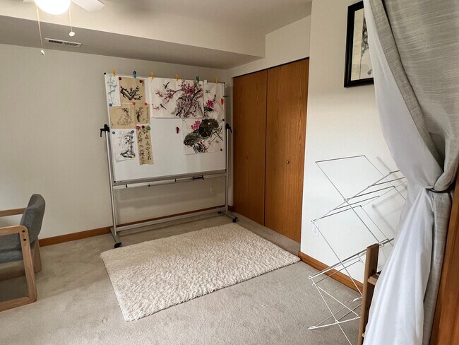 Bedroom/Office - 504 Holly Dr