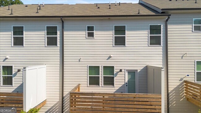 Building Photo - 3376 Macaiva Aly