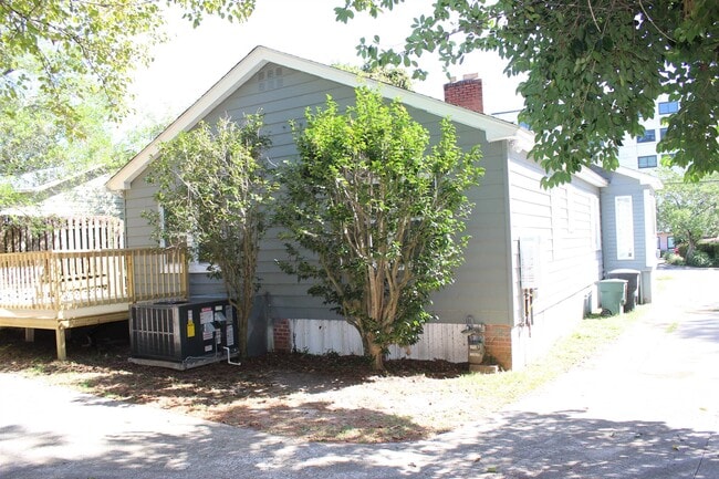 Building Photo - 1416 N Adams St