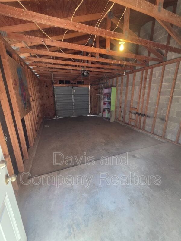 Building Photo - 4422 Fairgate Dr