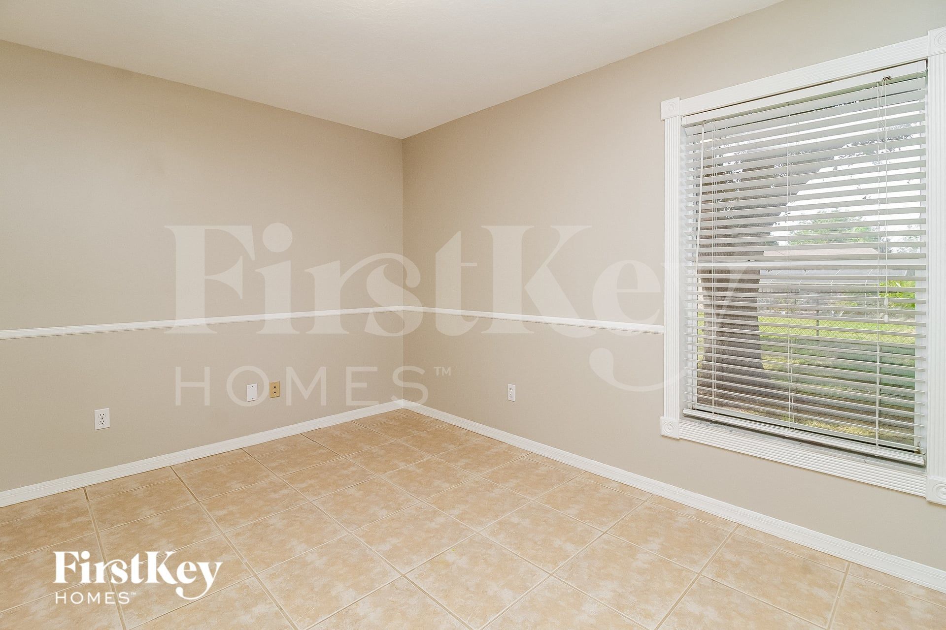 Building Photo - 813 Arbor Hill Cir