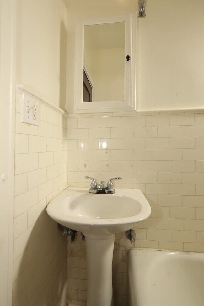 Building Photo - 2121 James M Wood Blvd