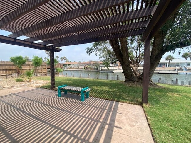 Building Photo - WATERFRONT HOME W/ FENCED YARD