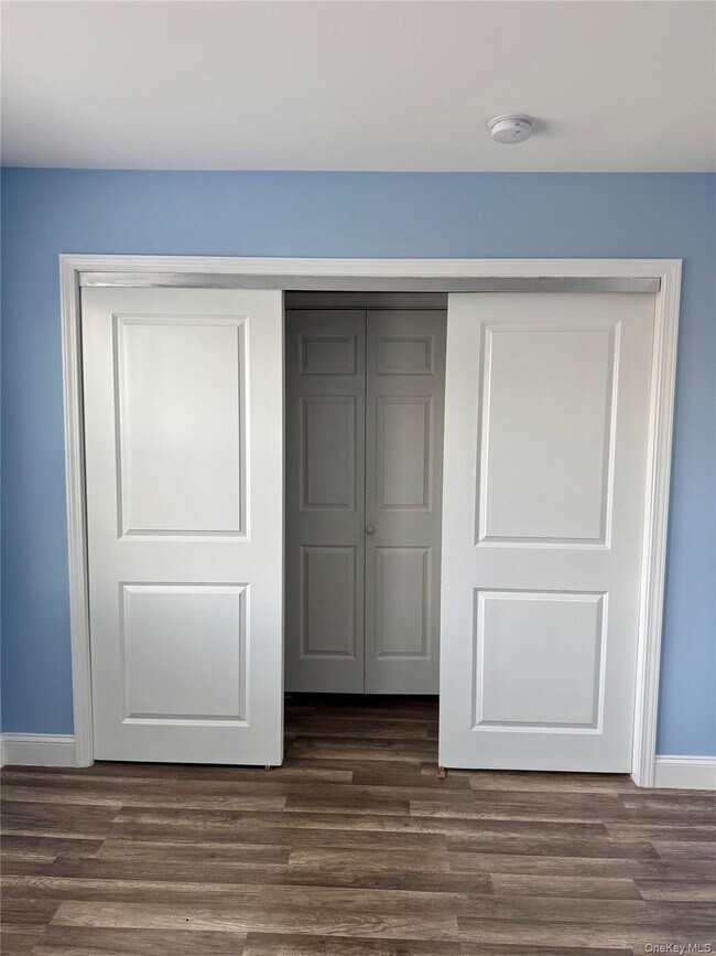 Building Photo - 2 Lafayette Dr