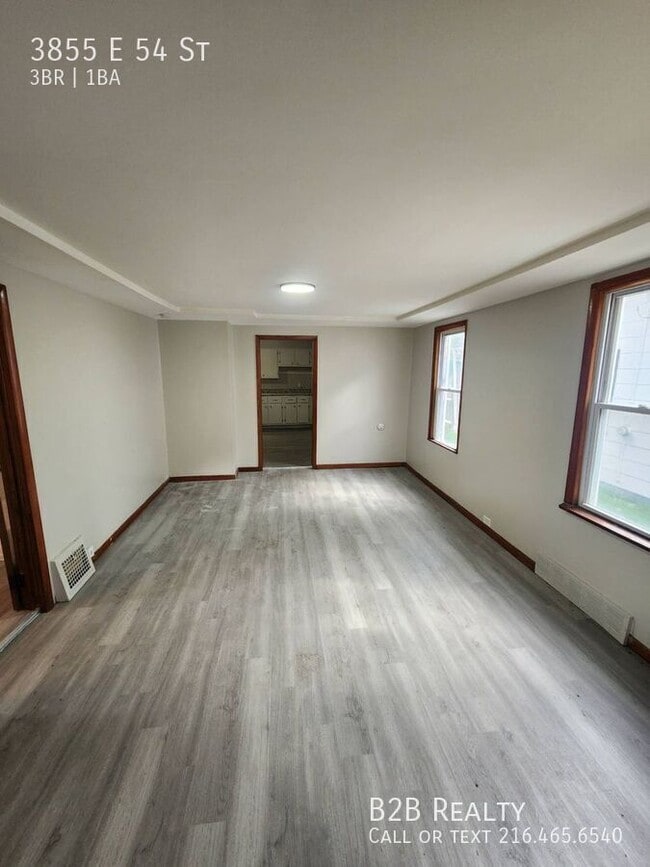 Building Photo - 3855 E 54th St