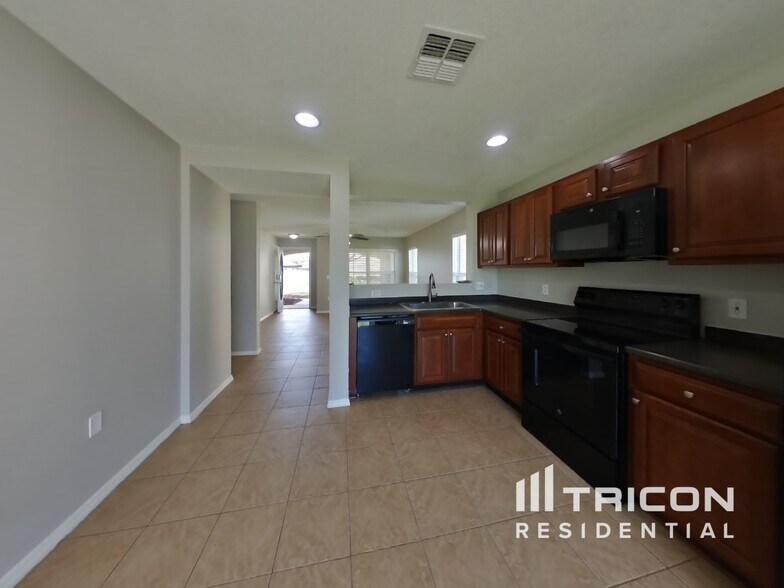 Building Photo - 3503 Harlequin Dr