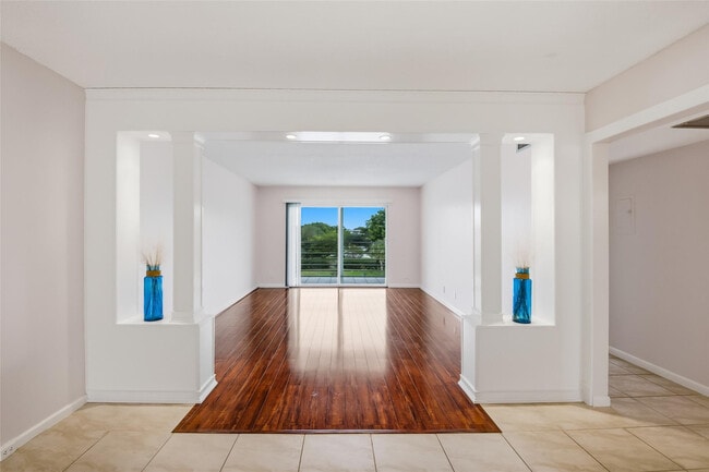 Building Photo - 2505 Antigua Terrace