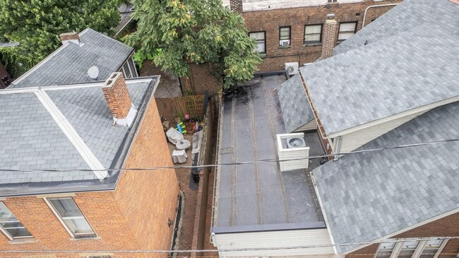 Building Photo - 503 S 3rd St