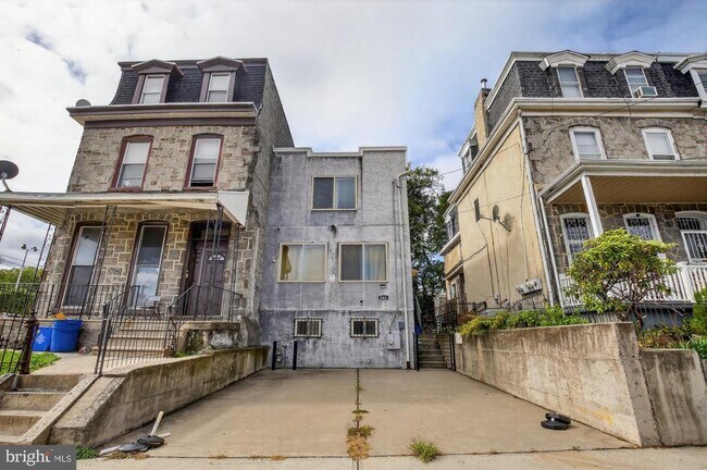 Building Photo - 602 N 43rd St