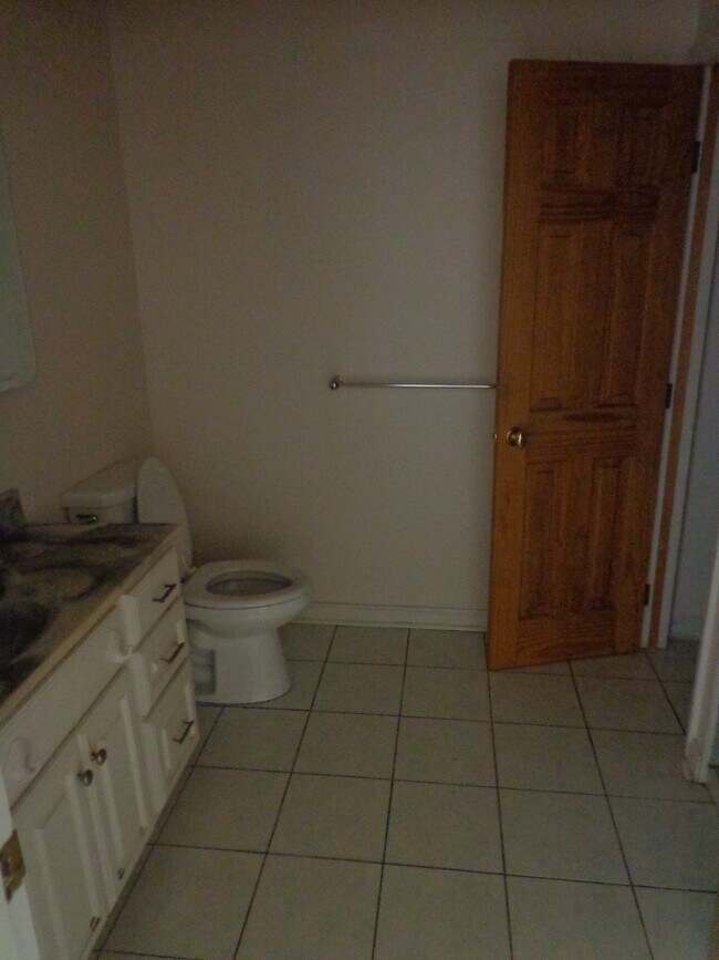 Building Photo - 8 Prospect St