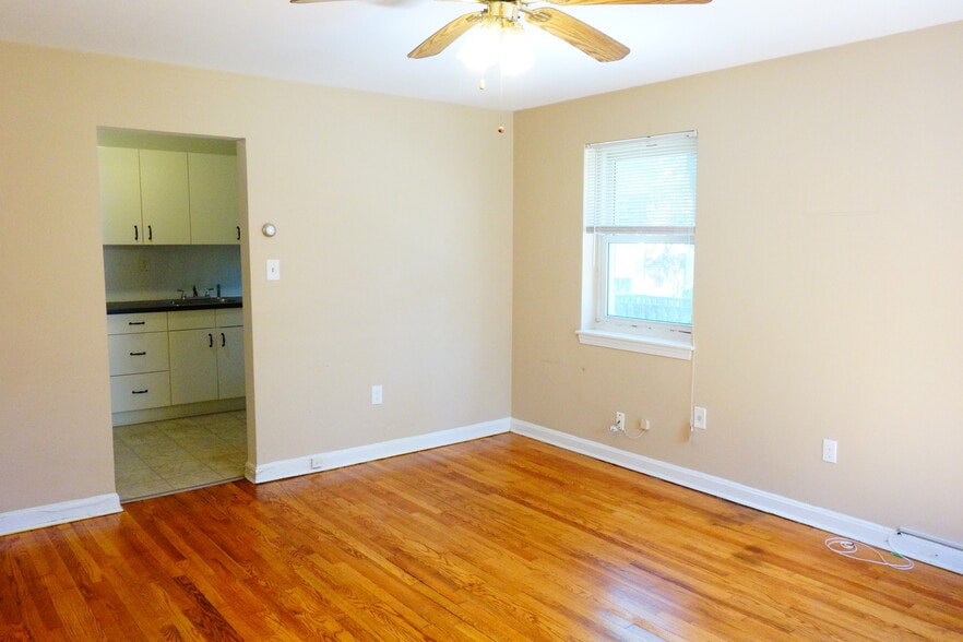 Building Photo - 8203 Garland Ave