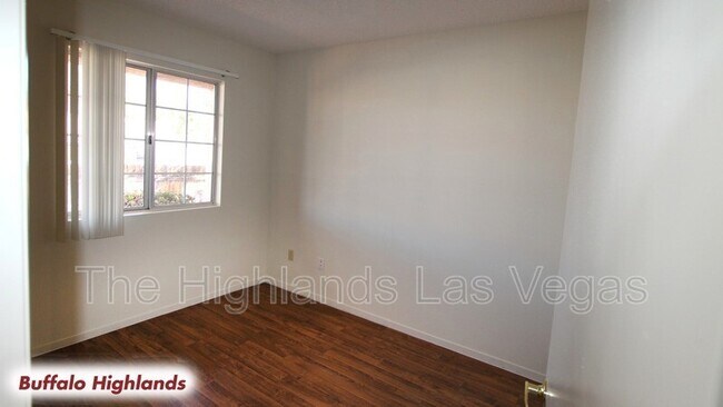 Building Photo - 5354 S Lindell Rd